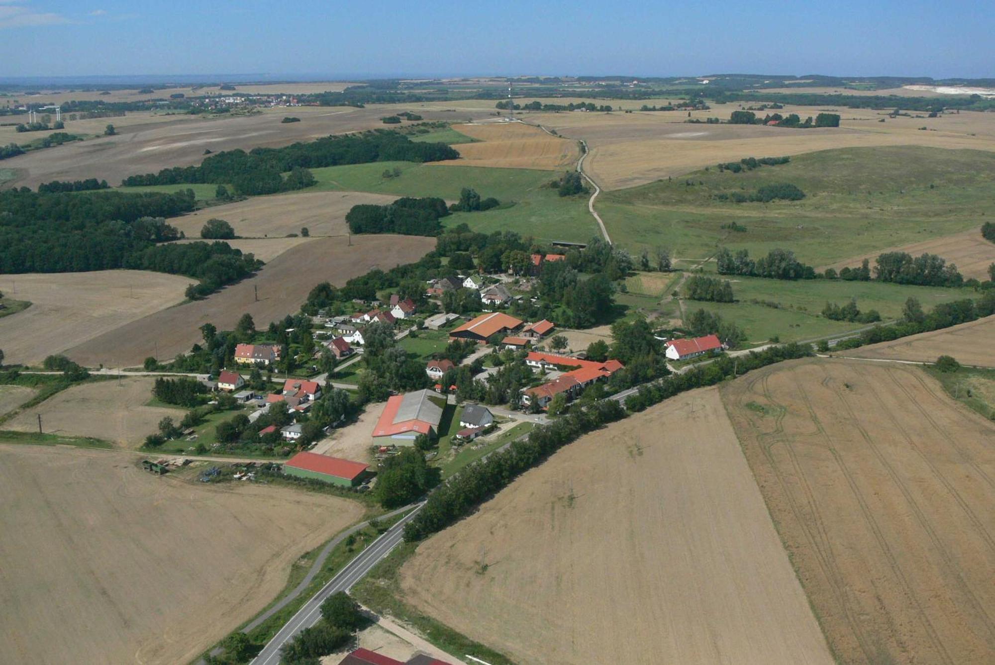 Landpension Dubnitz - Ferienwohnung 1 ซาสนิทซ์ ภายนอก รูปภาพ