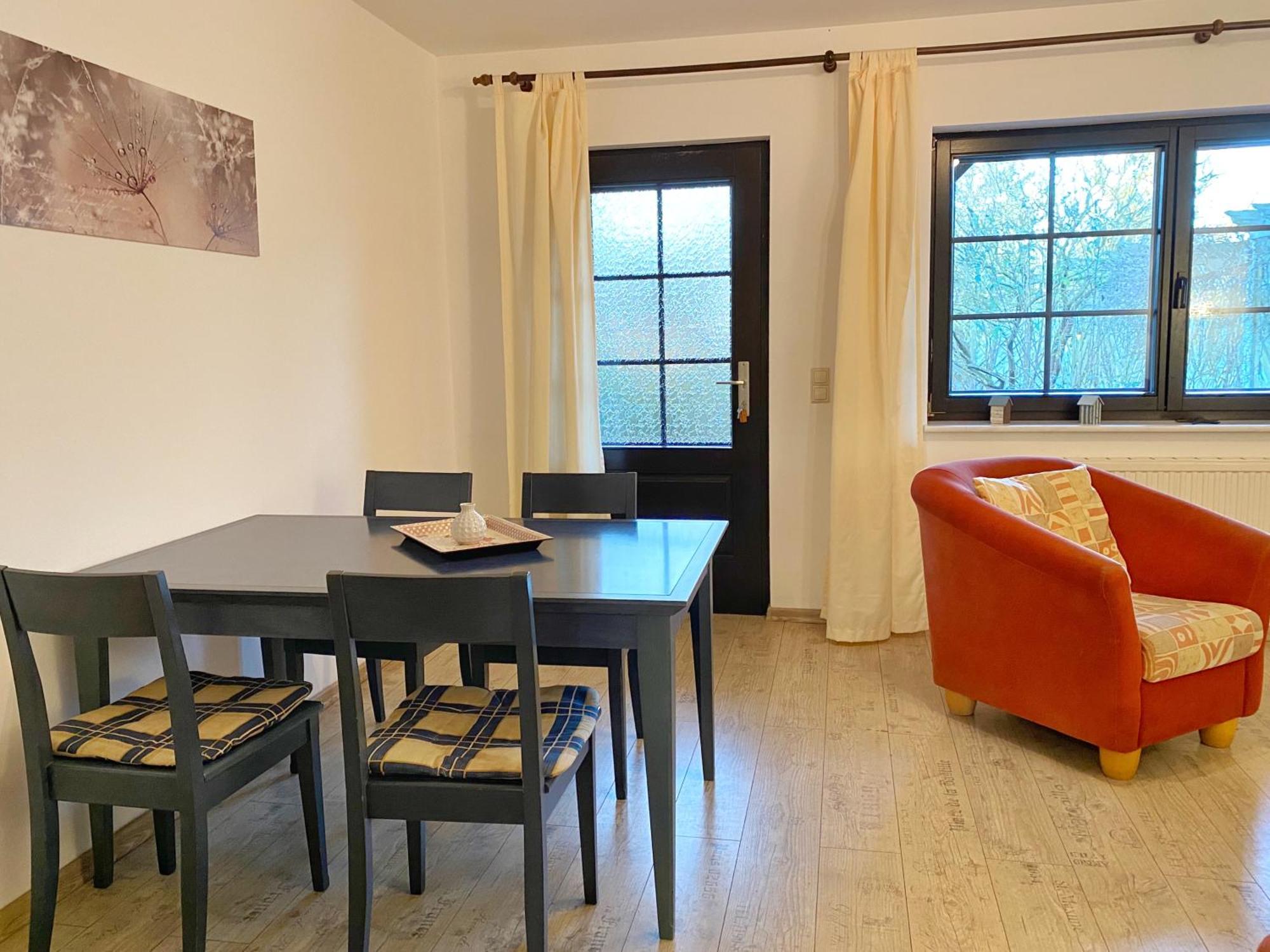 Landpension Dubnitz - Ferienwohnung 1 ซาสนิทซ์ ภายนอก รูปภาพ