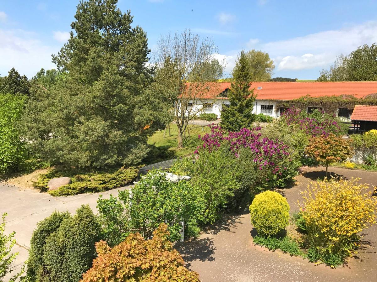Landpension Dubnitz - Ferienwohnung 1 ซาสนิทซ์ ภายนอก รูปภาพ